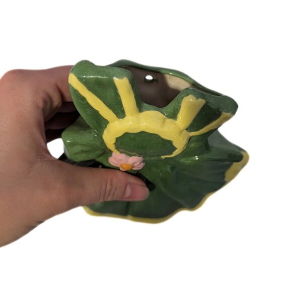 Vintage MCM Wall Hanging Planter Apron Theme Handmade Pottery Green Yellow Cute - Picture 4 of 7